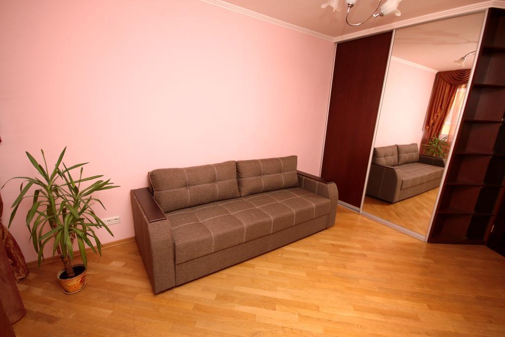 Inn Home Apartments - Livoberezhna Киев Екстериор снимка