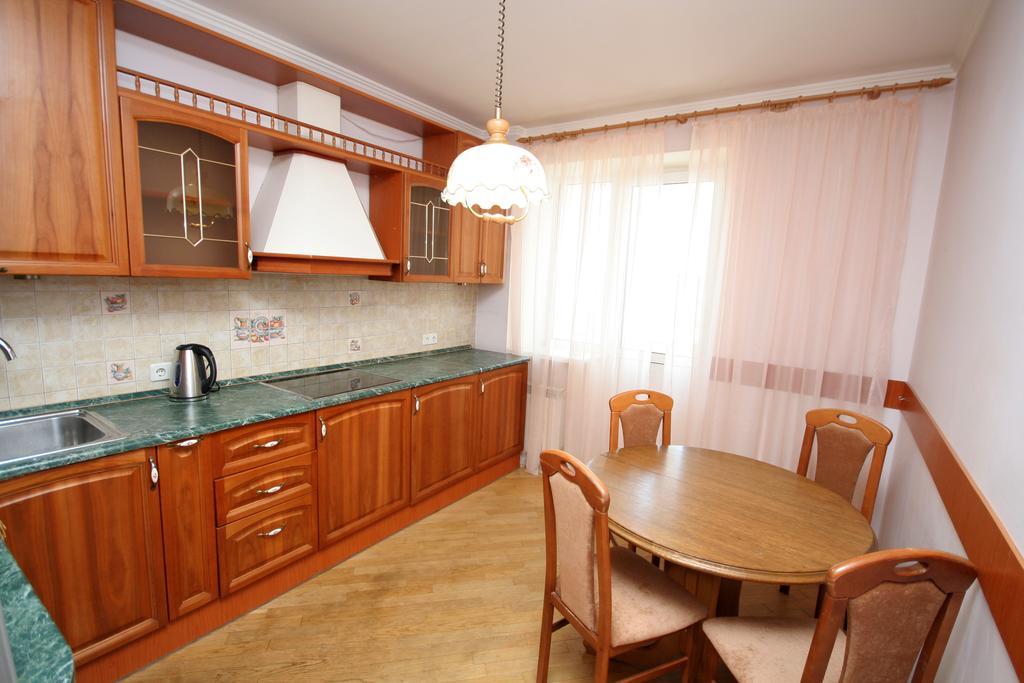 Inn Home Apartments - Livoberezhna Киев Екстериор снимка