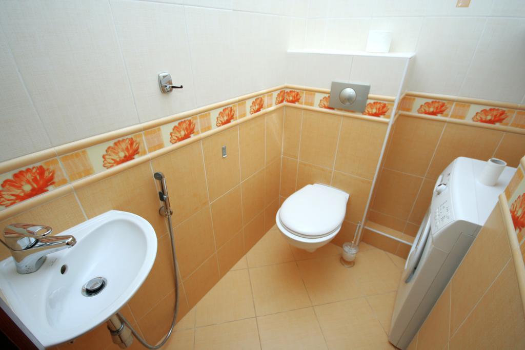 Inn Home Apartments - Livoberezhna Киев Екстериор снимка