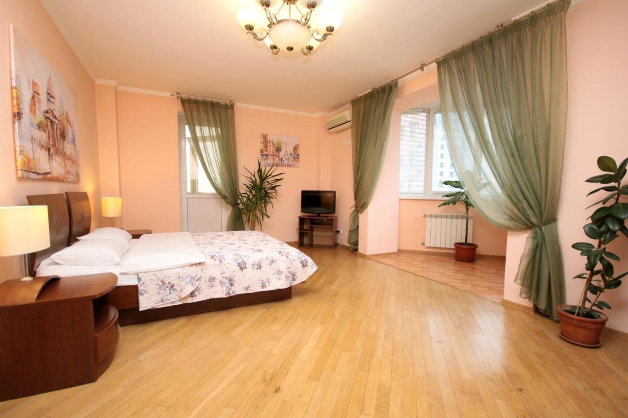 Inn Home Apartments - Livoberezhna Киев Екстериор снимка